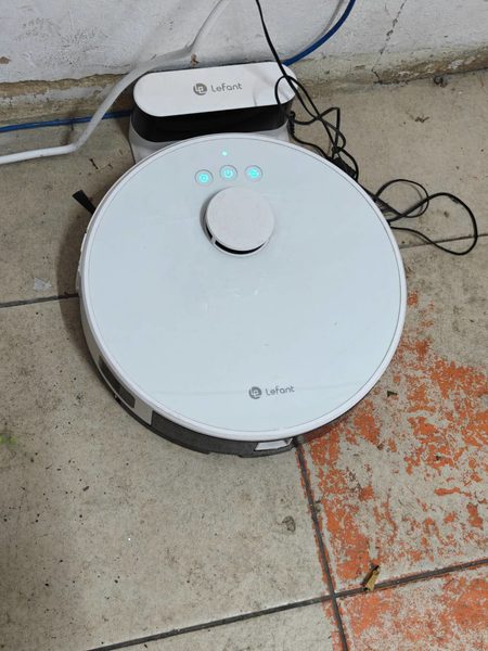 Lote de robots aspiradores — devoluciones de amazon