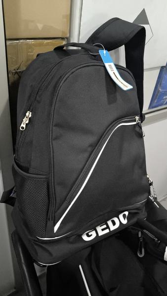 Lote de mochilas deportivas grandes y pequeñas nuevas