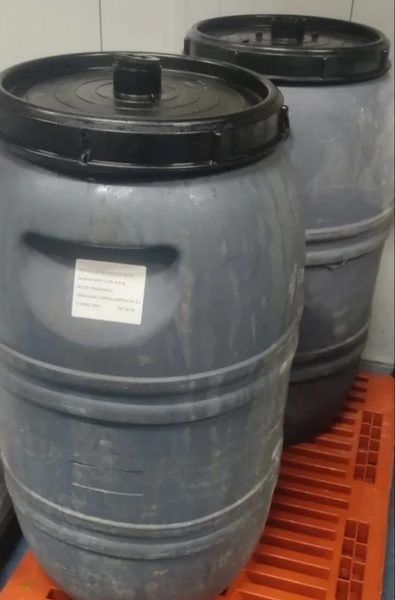 50 bidóns herméticos de 225l